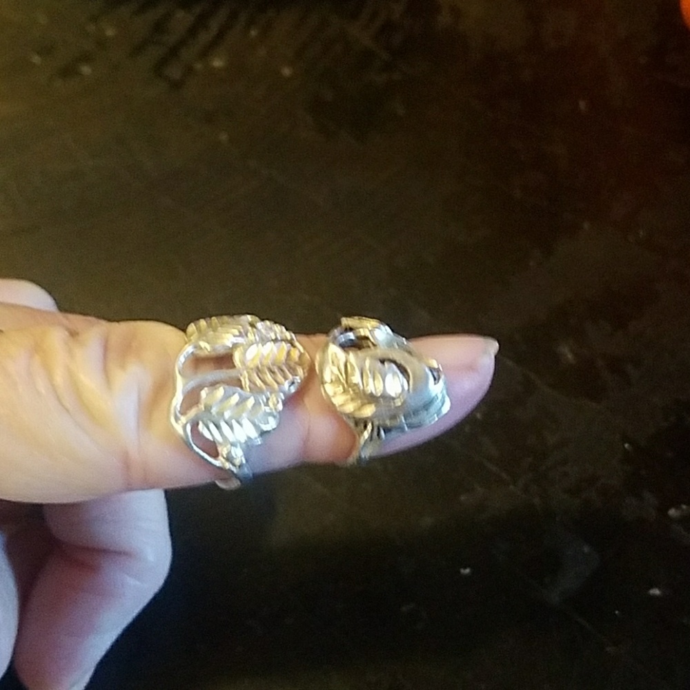 2 sterling silver rings